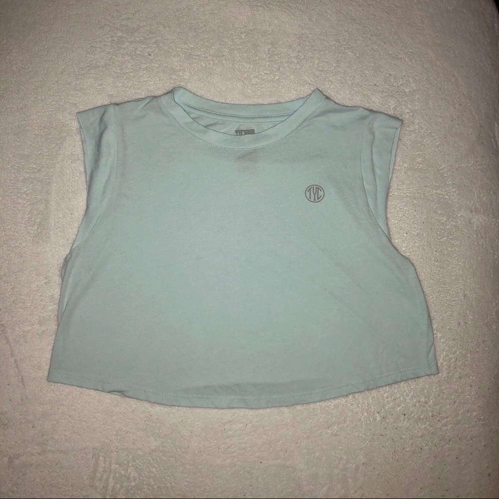 Tilyoucollapse crop top